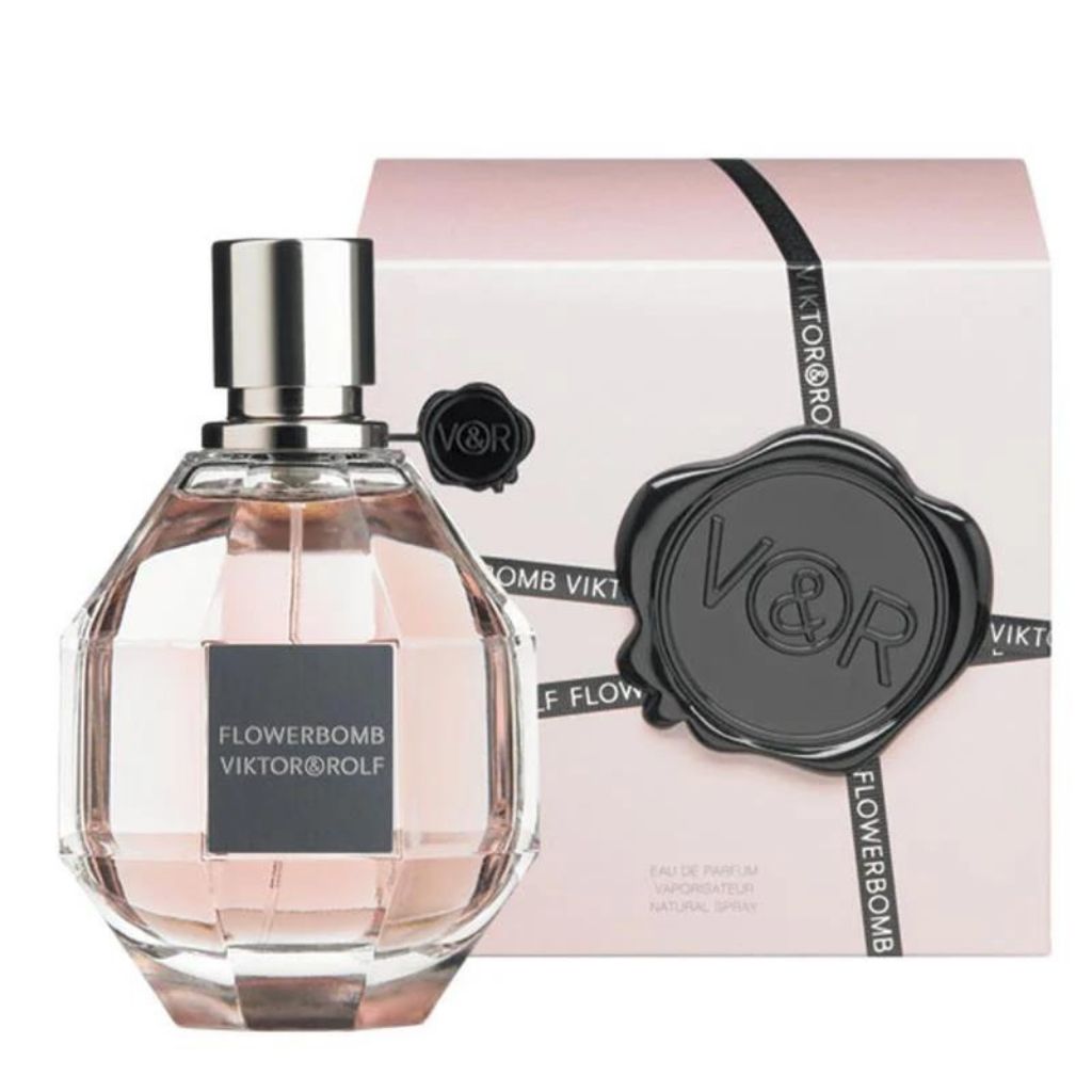Flowerbomb Eau de Parfum bottle with packaging